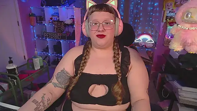 FatVeronica online show from March 15, 2026, 11:39 am