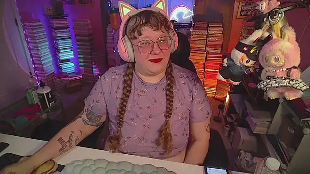 FatVeronica online show from July 2, 2026, 5:52 pm