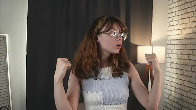 RominaPoli online show from April 28, 2026, 12:53 pm