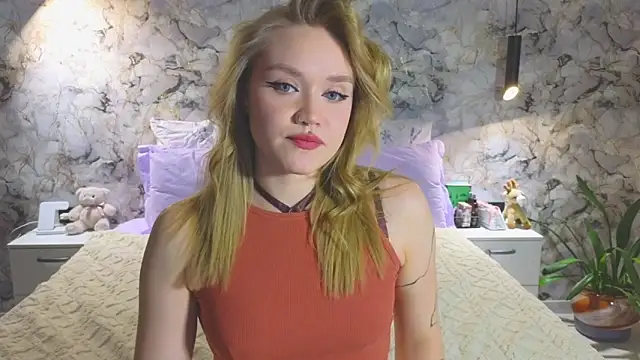 Aurora Golden1 online show from November 28, 2025, 5:13 pm