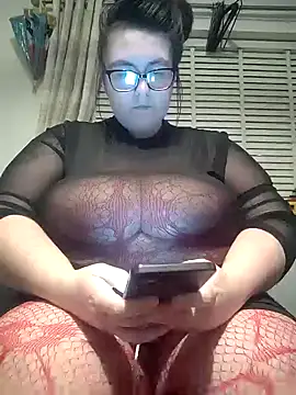 CummingStars98 online show from December 15, 2025, 7:31 pm