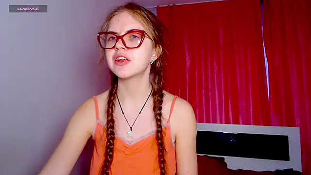 Sarah HS online show from January 17, 2025, 11:17 am