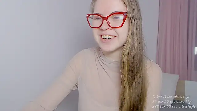 Snapshot of Sarah_HS chatting on April 29, 2026, 5:30 pm Sarah HS online show from April 29, 2026, 5:30 pm