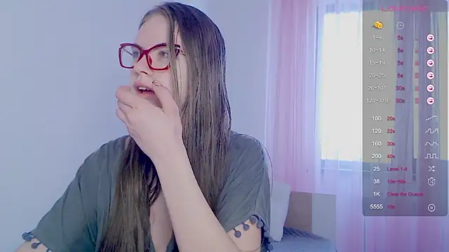 Snapshot of Sarah_HS chatting on March 15, 2026, 3:57 am Sarah HS online show from March 15, 2026, 3:57 am