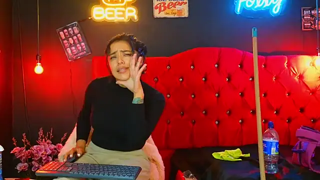 Snapshot of foxxy_nasty chatting on February 24, 2025, 4:36 pm foxxy nasty online show from February 24, 2025, 4:36 pm