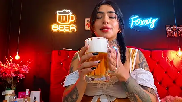 Snapshot of foxxy_nasty chatting on October 4, 2025, 5:47 pm foxxy nasty online show from October 4, 2025, 5:47 pm