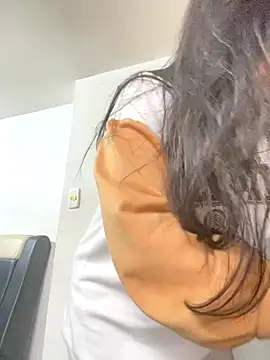 Snapshot of foxxy_nasty chatting on September 18, 2025, 5:05 pm foxxy nasty online show from September 18, 2025, 5:05 pm