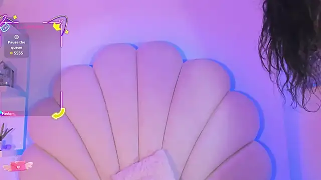 Summer walkerr online show from November 20, 2025, 1:12 pm