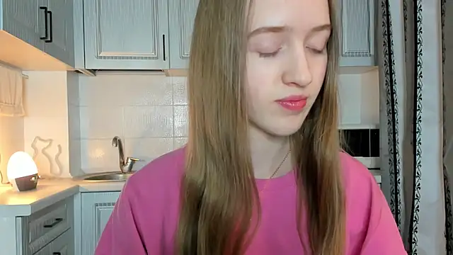 Snapshot of leslie_my_lovee chatting on October 25, 2025, 2:28 pm leslie my lovee online show from October 25, 2025, 2:28 pm