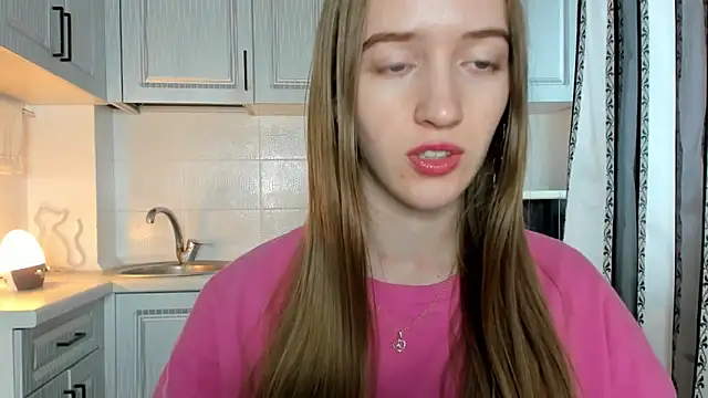 Snapshot of leslie_my_lovee chatting on November 12, 2025, 10:08 am leslie my lovee online show from November 12, 2025, 10:08 am