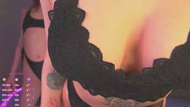 Snapshot of Kinky_Girls chatting on November 29, 2025, 9:15 pm Kinky Girls online show from November 29, 2025, 9:15 pm