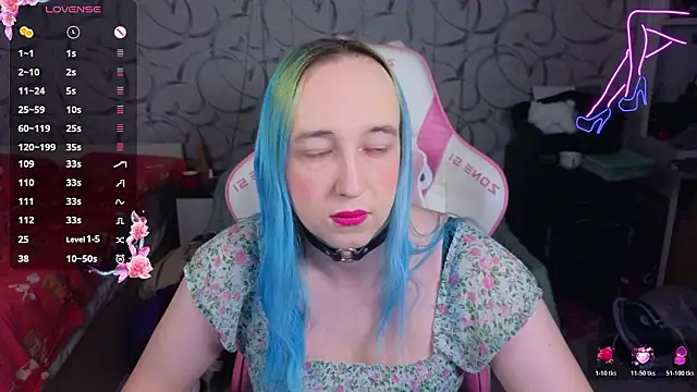 Snapshot of TheTrixy chatting on March 16, 2026, 12:53 pm TheTrixy online show from March 16, 2026, 12:53 pm