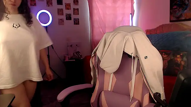 AllyDonfort online show from February 10, 2026, 9:03 pm