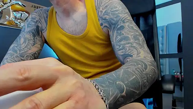 AronGrant online show from April 3, 2026, 8:21 am