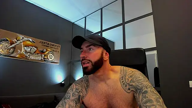 Snapshot of AronGrant chatting on March 3, 2025, 9:13 am AronGrant online show from March 3, 2025, 9:13 am