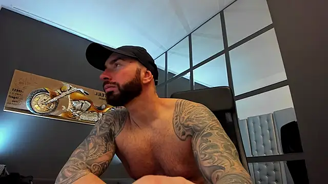 Snapshot of AronGrant chatting on February 27, 2025, 12:34 pm AronGrant online show from February 27, 2025, 12:34 pm