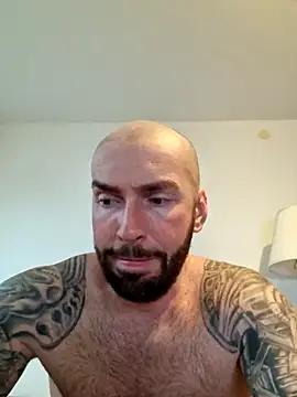 Snapshot of AronGrant chatting on March 5, 2025, 3:51 pm AronGrant online show from March 5, 2025, 3:51 pm