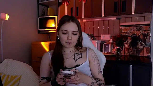 doll lol  online show from February 17, 2026, 2:58 pm