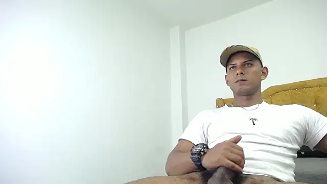 Chris Dick23 online show from April 14, 2026, 4:39 am