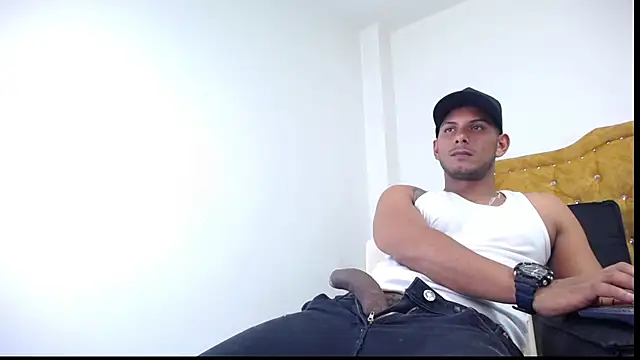 Snapshot of Chris_Dick23 chatting on June 7, 2026, 4:18 am Chris Dick23 online show from June 7, 2026, 4:18 am