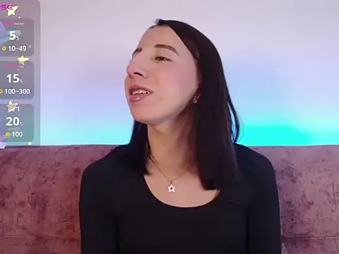 Miiaa doll online show from December 18, 2025, 2:16 am