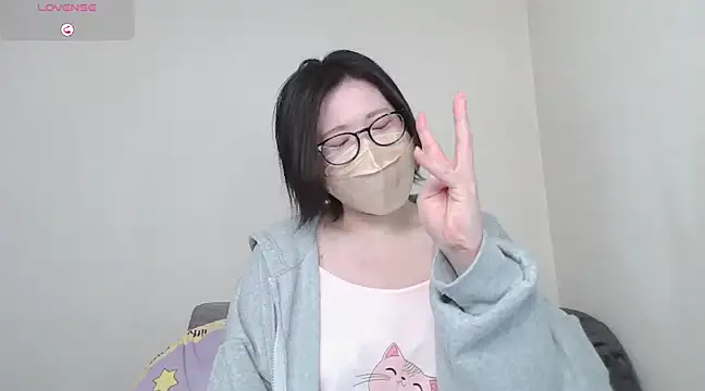 Snapshot of _NOA-chan_ chatting on March 1, 2025, 3:38 pm  NOA-chan  online show from March 1, 2025, 3:38 pm