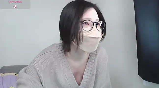 Snapshot of _NOA-chan_ chatting on February 22, 2025, 3:47 pm  NOA-chan  online show from February 22, 2025, 3:47 pm