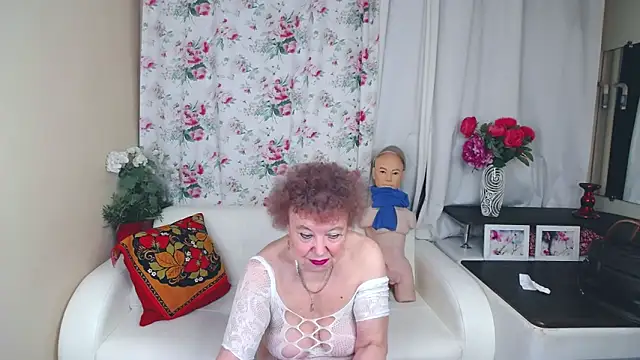 YourHotGranny online show from May 14, 2026, 10:56 am