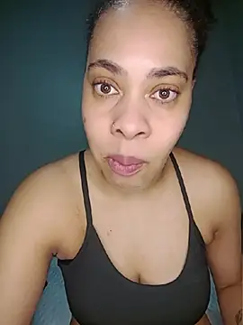 Snapshot of Su_Duarte_1 chatting on July 28, 2026, 6:53 pm Su Duarte 1 online show from July 28, 2026, 6:53 pm