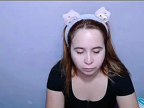 SubLayla01 online show from March 6, 2026, 6:14 pm