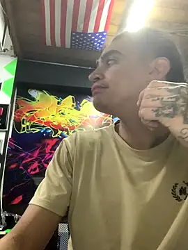 JovenDesobediente online show from December 16, 2025, 11:31 pm