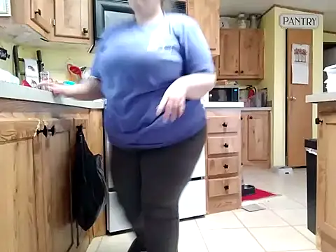 Snapshot of missthickness35_Pika chatting on December 21, 2024, 5:39 pm missthickness35 Pika online show from December 21, 2024, 5:39 pm