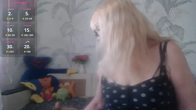 Snapshot of CamDiva113 chatting on May 8, 2026, 1:42 am CamDiva113 online show from May 8, 2026, 1:42 am