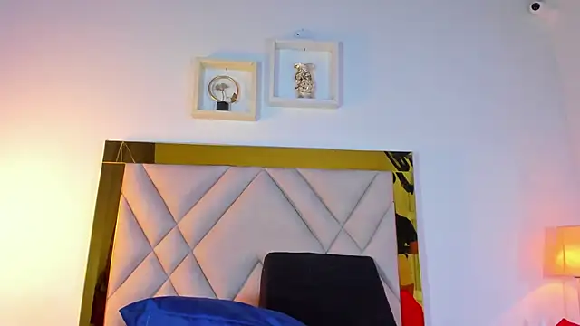 nicole grace0 online show from October 22, 2025, 12:04 pm