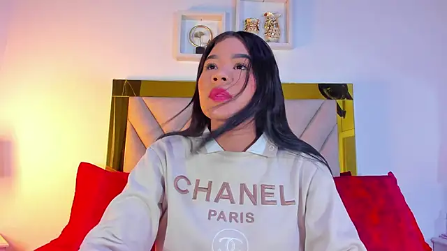 nicole grace0 online show from November 24, 2025, 11:54 am