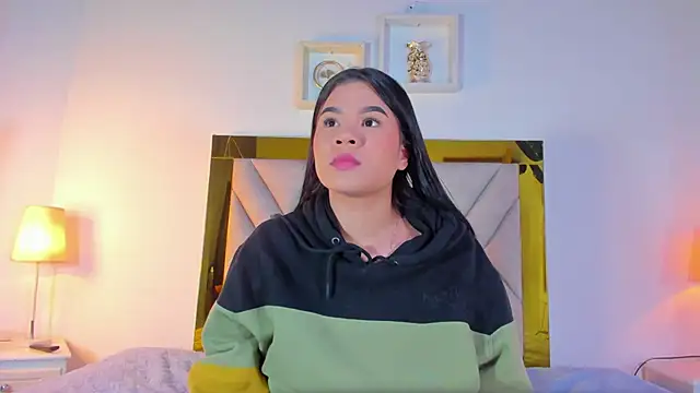 nicole grace0 online show from October 25, 2025, 12:04 pm