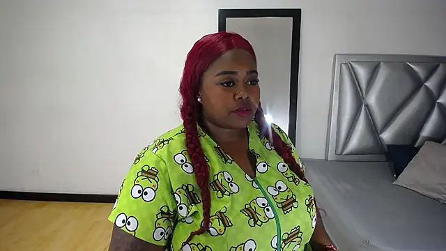 Snapshot of exotic_karmella chatting on January 5, 2026, 9:29 pm exotic karmella online show from January 5, 2026, 9:29 pm