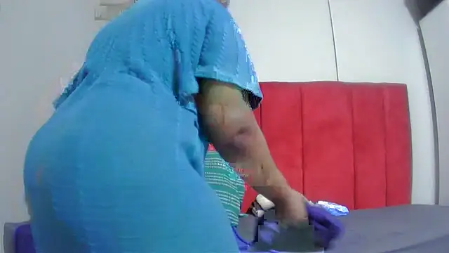 Snapshot of assqueenxx chatting on September 15, 2025, 4:13 am assqueenxx online show from September 15, 2025, 4:13 am