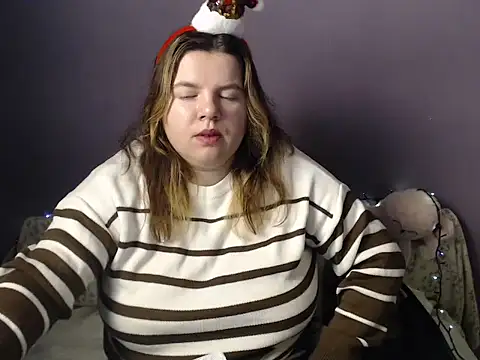 Snapshot of so_shy chatting on December 21, 2025, 7:21 am so shy online show from December 21, 2025, 7:21 am