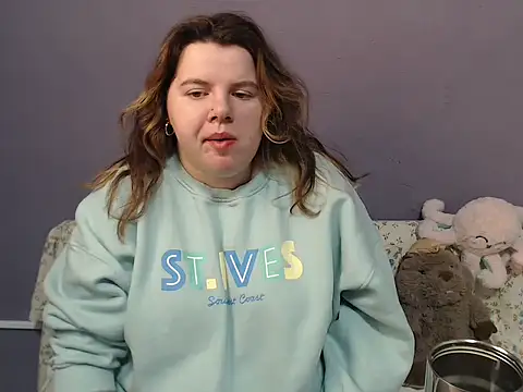 Snapshot of so_shy chatting on December 4, 2025, 7:40 am so shy online show from December 4, 2025, 7:40 am