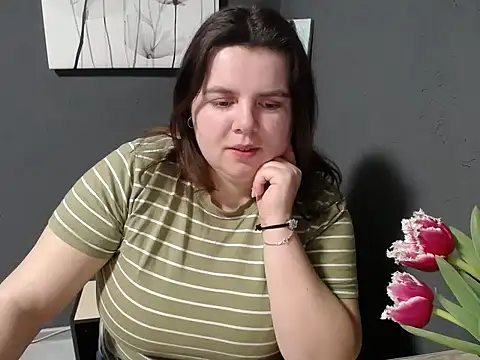 Snapshot of so_shy chatting on March 8, 2025, 9:06 am so shy online show from March 8, 2025, 9:06 am