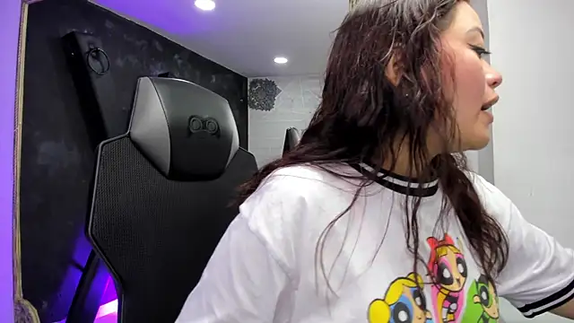 Snapshot of DarlingBDSM_ chatting on November 25, 2025, 2:06 pm DarlingBDSM online show from November 25, 2025, 2:06 pm