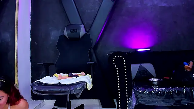 Snapshot of DarlingBDSM_ chatting on November 15, 2025, 2:43 pm DarlingBDSM online show from November 15, 2025, 2:43 pm