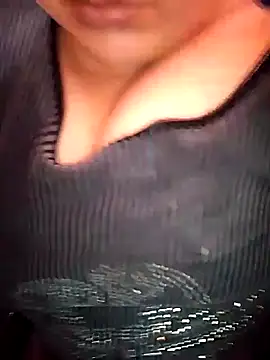 carmelasexy online show from November 18, 2025, 2:20 pm