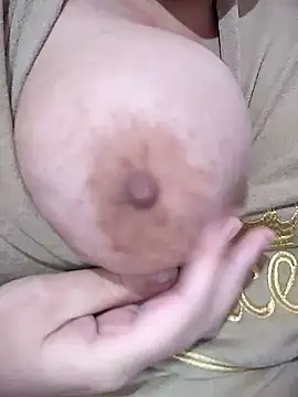 carmelasexy online show from November 27, 2025, 5:46 pm