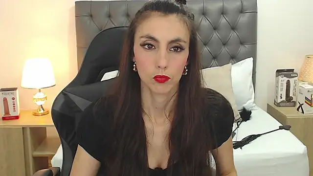 candy summer28 online show from March 14, 2025, 7:23 pm