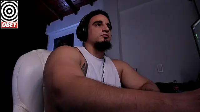 kingbear777 online show from October 1, 2025, 12:09 pm