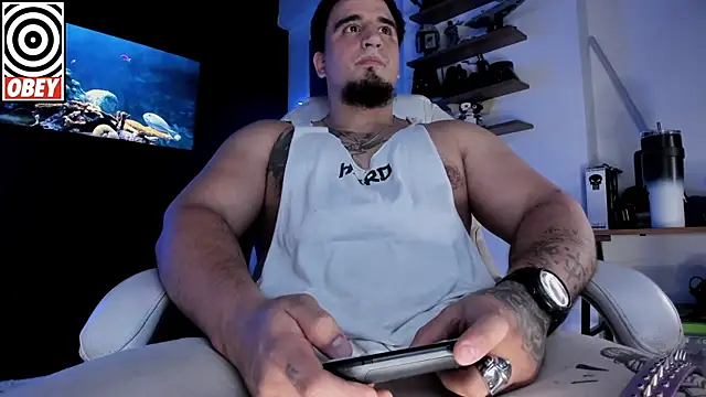 kingbear777 online show from September 28, 2025, 5:03 am