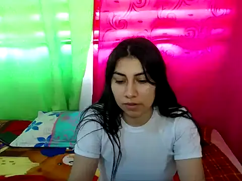  katerin love1 online show from December 20, 2025, 6:44 pm