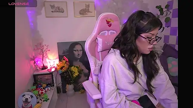 Ag4ta  online show from April 8, 2026, 2:02 am